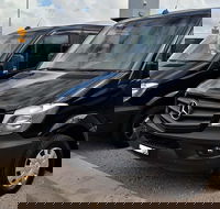 Premium Private Transfer FROM Sydney CBD/Downtown to Sydney Airport 1-11 people - Accommodation BNB