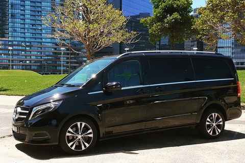 Luxury People Mover Transfer TO Sydney Airport ( 1 - 6 Pax ) - Accommodation BNB 3