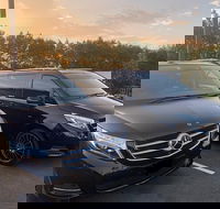 Luxury People Mover Transfer TO Sydney Airport  1 - 6 pax  - Accommodation BNB