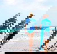 Surfing Lesson in Lennox Head - Accommodation BNB