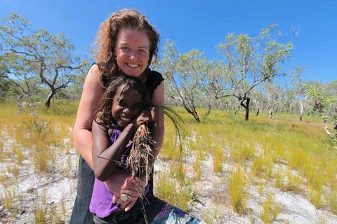 Gay-Wu Woman\'s 5 Day Yolngu Homeland Tour - Accommodation BNB 0