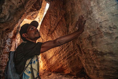 Arnhem Land Injalak Hill Full-Day Tour From Darwin - Accommodation BNB 12