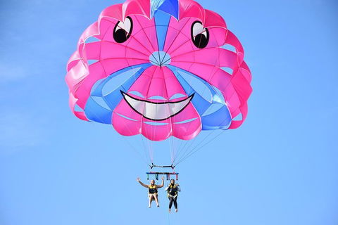 Gold Coast Tandem Parasail & V8 Jetboat Combo - 1 Location - Accommodation BNB 4