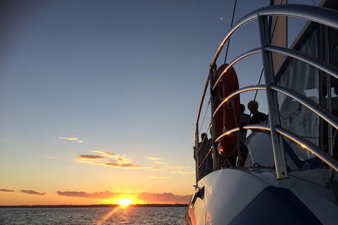 Hervey Bay Champagne Sunset Sail - Accommodation BNB 1