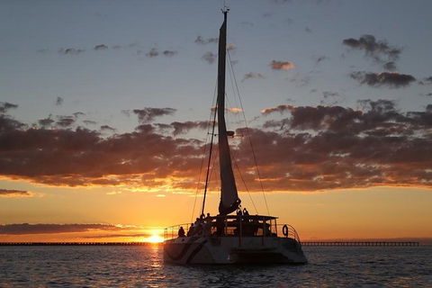 Hervey Bay Champagne Sunset Sail - Accommodation BNB 3