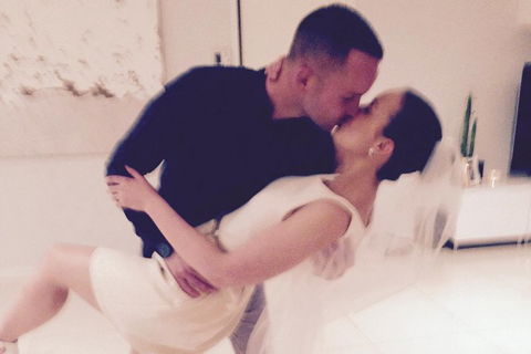 Elope In Paradise - Weddings At Mission Beach - Accommodation BNB 0