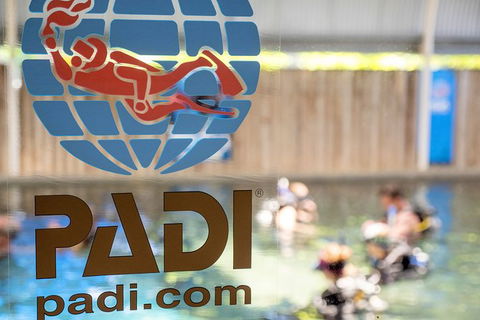 Learn To Scuba Dive: 4 Day Great Barrier Reef PADI Open Water Course Day Trips - Accommodation BNB 4