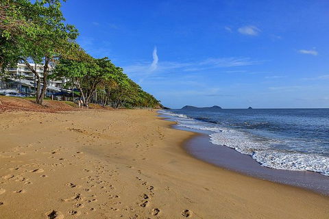 Airport Transfer - Palm Cove, Kewarra Beach & Trinity Beach To Cairns Airport - Accommodation BNB 7