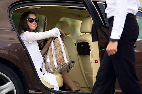 Melbourne Airport (AVV) To City Center To Airport - Private Transfer - Accommodation BNB 1