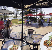 The Beach and Bush Gallery and Cafe - Accommodation BNB