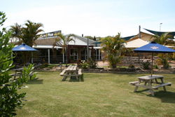 Lowanna NSW Accommodation BNB