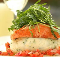 Reef Hotel - Accommodation BNB