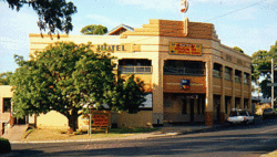 Royal Hotel Drouin - Accommodation BNB