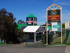Oaks Hotel - Accommodation BNB 1