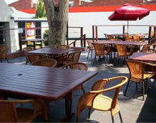 Tudor Inn Hotel - Accommodation BNB 1