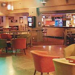 Tudor Inn Hotel - Accommodation BNB 3