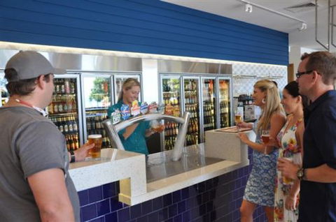 Beach House Hotel - Accommodation BNB 3