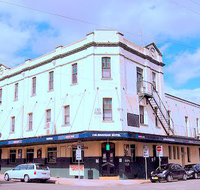 Caledonian Hotel - Accommodation BNB