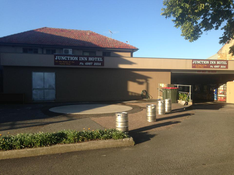 Junction Inn Hotel - Accommodation BNB 5