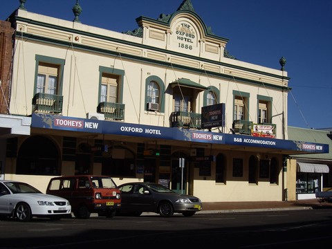 Oxford Hotel - Accommodation BNB 2