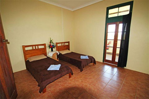 Garradunga Hotel - Accommodation BNB 1