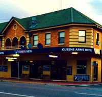 Queens Arms Hotel - Accommodation BNB