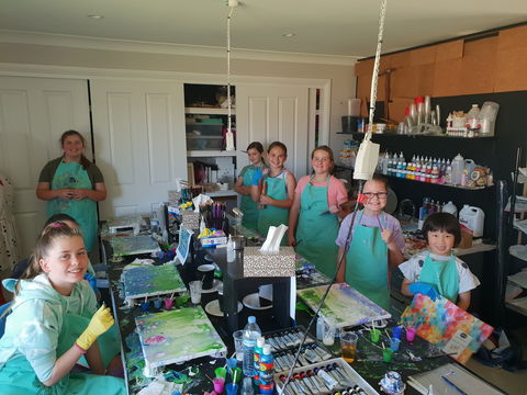 School Holidays - Kids Art Class - Painting - Accommodation BNB 0