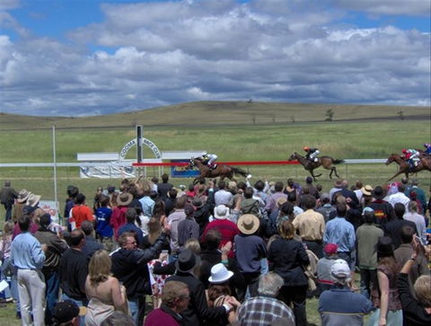 Cooma Sundowners Cup - Accommodation BNB 1