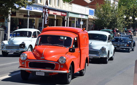 Corowa Rotary Federation Festival Parade - Accommodation BNB 2