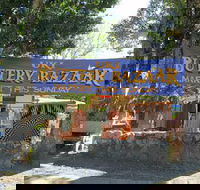 Uki Buttery Bazaar - Accommodation BNB