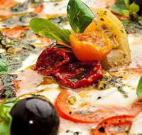 Il Tratto Raro Pizzeria  Restaurant - Accommodation BNB