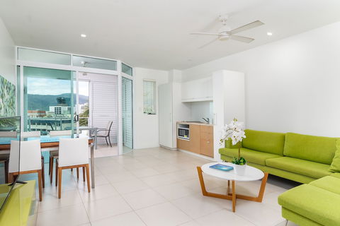 201 Lake Street Apartments - Accommodation BNB 5