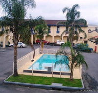 Econo Lodge Hacienda International - Accommodation BNB