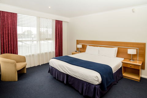 Edgewater Hotel - Accommodation BNB 3