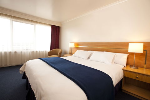 Edgewater Hotel - Accommodation BNB 5