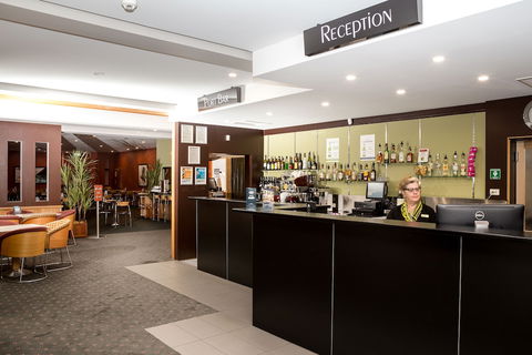 Edgewater Hotel - Accommodation BNB 0
