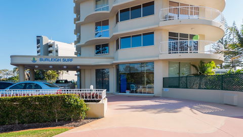 Burleigh Surf Apartments - Accommodation BNB 4
