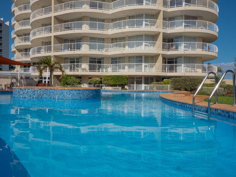 Burleigh Surf Apartments - Accommodation BNB 5