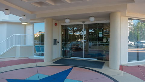 Burleigh Surf Apartments - Accommodation BNB 3