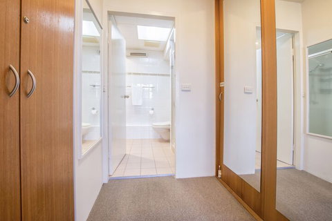 84 The Spit Holiday Apartments - Accommodation BNB 7