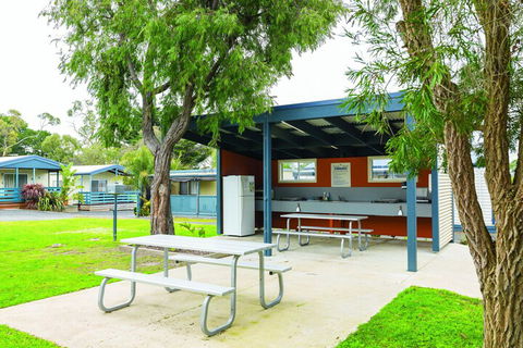 Amaroo Holiday Park - Accommodation BNB 1