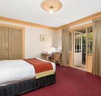 McLaren Hotel - Accommodation BNB