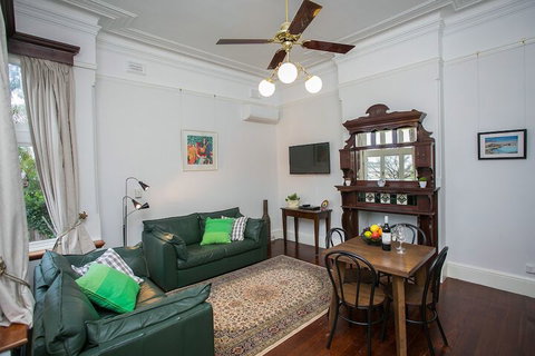 Danum House B & B - Accommodation BNB 5