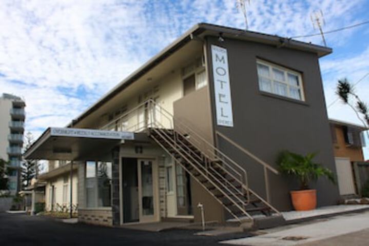 Bilinga QLD Accommodation BNB