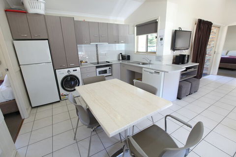 Halifax Holiday Park - Accommodation BNB 5