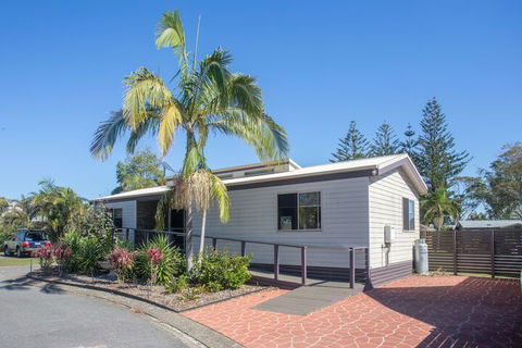Halifax Holiday Park - Accommodation BNB 2
