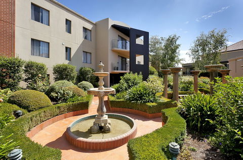 Astra Apartments - The Griffin - Accommodation BNB 3