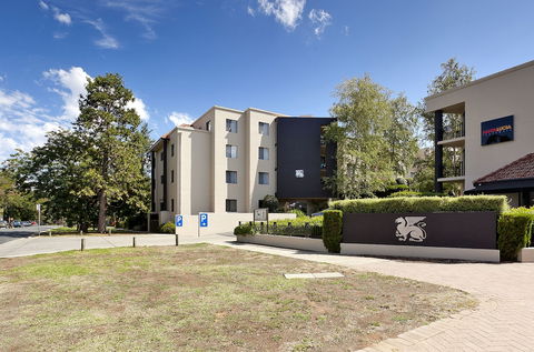 Astra Apartments - The Griffin - Accommodation BNB 2