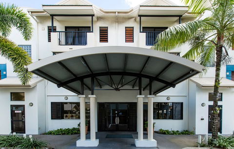 Cairns Queens Court - Accommodation BNB 1