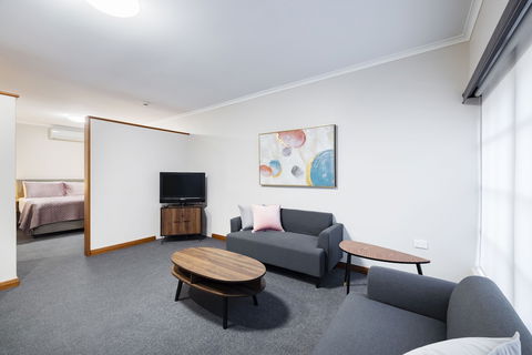 Adelaide Inn - Accommodation BNB 1